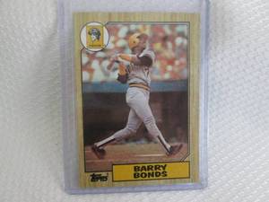 lot 125 image: 1987 Topps Barry Bonds Rookie Card...