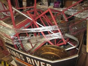 lot 268 image: Pallet of metal furniture, home dec...