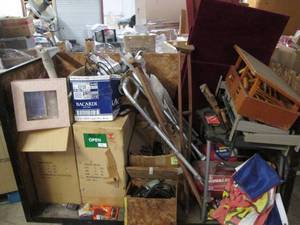 lot 275 image: Contents of a cart containing 2 por...