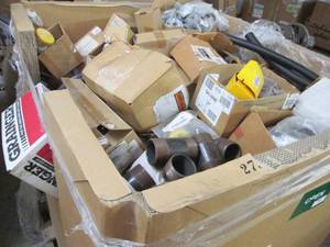 lot 277 image: Gaylord box filled with new Grainge...