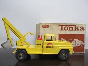 lot 17 image: Fantastic Condition Old Vintage TONKA Collection wOriginal Box #9 - No. 422 Back Hoe - Yellow