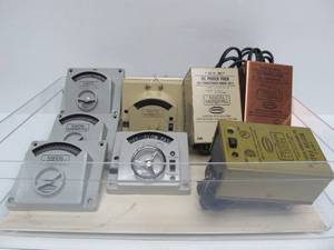 lot 22 image: Box of Vintage AURORA Model Motoring Speed Controllers & Transformers