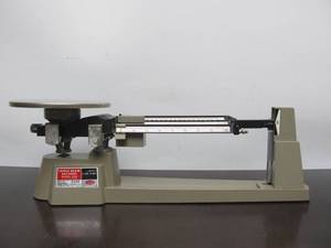 lot 37 image: Vintage OHAUS Triple Beam Balance Scale