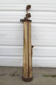 lot 46 image: Set of 5 Antique Hickory Shaft Golf Clubs wBag