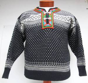 lot 99 image: Quality DALE OF NORWAY Wool Alpine Sweater - Size Small