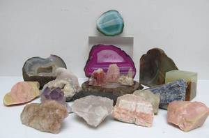lot 77 image: Estate Lot of LARGER Stones - Agates, Quartz Geodes etc