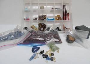 lot 78 image: Estate Lot of Polished Gemstones - Great Size for Jewelry Making