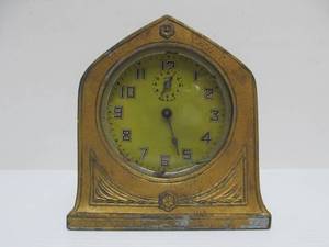 lot 87 image: Antique Heavy Cast Metal Desk Clock