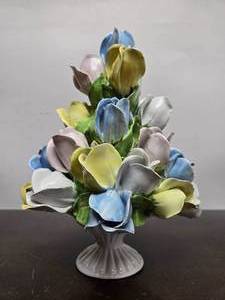 lot 131 image: Lovely Vintage Italian Capodimonte Floral Tree 