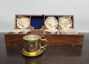 lot 133 image: Solid Brass Nautical Set of 4 Cup & Saucer Sets wNice Wooden Case