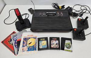 lot 139 image: Working ATARI 2600 Video Game System
