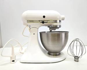 lot 147 image: Working KITCHENAID Classic Mixer wAccessories
