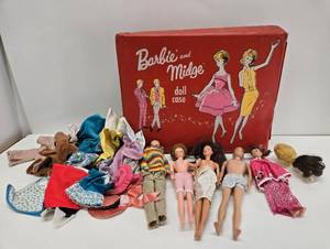 lot 155 image: Vintage 1960s era BARBIE Dolls, Clothes & Case