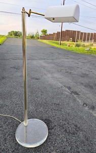 lot 6 image: Vintage MCM Designer BAUER Lucite & Brass Swing-Arm Floor Lamp