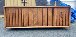 Nice Working Mid Century GARRARD Turntable / Stereo Cabinet
