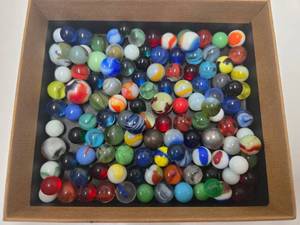 lot 191 image: Estate Lot of Old Vintage Glass Marbles