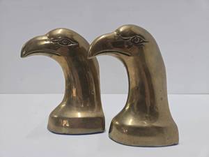 lot 196 image: Pair of Heavy Vintage Brass Eagle Head Bookends