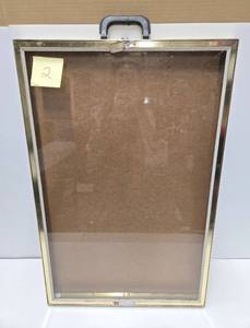 lot 260 image: Nice Tabletop Display Case #2
