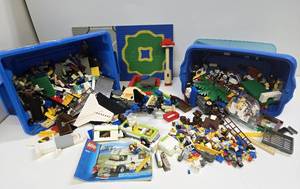 lot 273 image: Nice Large LEGO Estate Lot