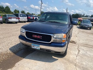 lot 10 image: 2001 GMC Yukon XL