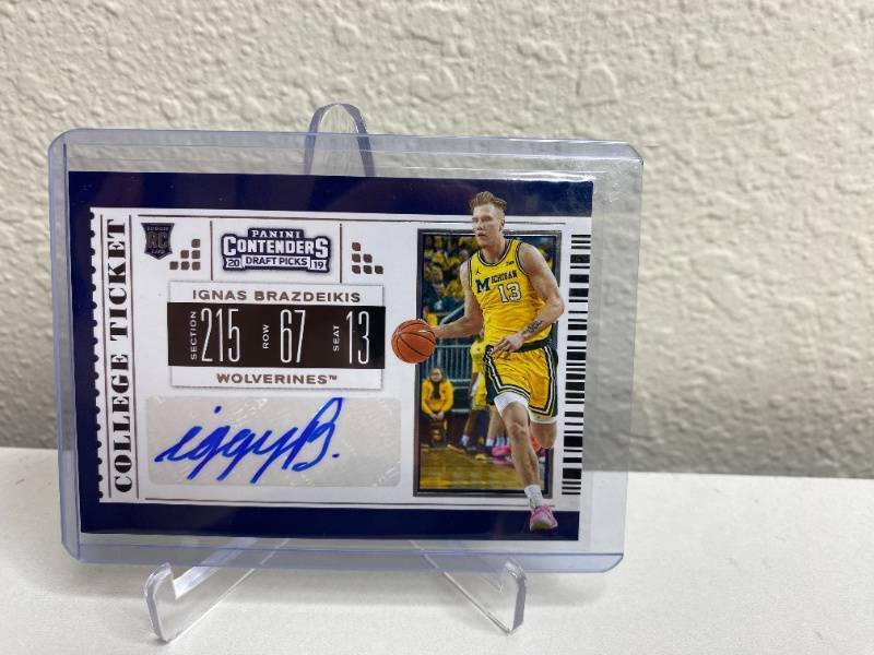 lot 331 image: Panini Contenders 2019 Draft Picks Ignas Brazdeikis Signed College Ticket Card M