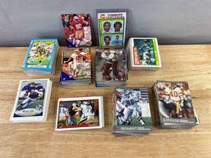 lot 279 image: Large Lot of Vintage and Modern NFL Football Trading Cards J