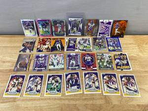 lot 815 image: NFL Minnesota Vikings Football 29 Card Lot - Various Eras J