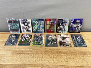 lot 258 image: 12 Emmitt Smith NFL Football Cards J