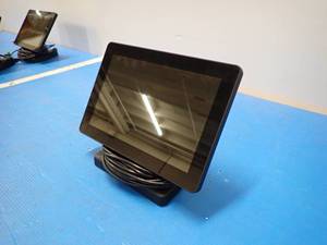 lot 23 image: Mimo&nbspUM-1080CP-B LCD Monitor  10.1 screen with 1280 x 800 Resolution 