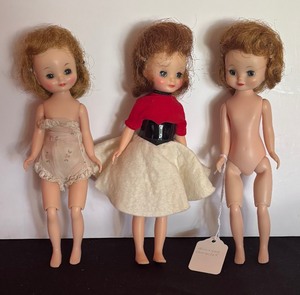 lot 69 image: Three Vintage Tonner Tiny Betsy McCall Dru Dolls