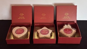 lot 104 image: Set of Three New Lenox Yuletide Glowlites