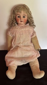 lot 106 image: Vintage German C.F. Kling Porcelain Doll