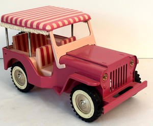 lot 113 image: Vintage Tonka Toys 1962 Tonka Surry Pink Jeep with Canopy