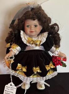 lot 154 image: Bryanna Tiny Tot Doll by Marie Osmond Fine Collectables