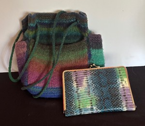 lot 158 image: Lovely Coordinating Wool Handbag and Wallet