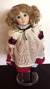 lot 176 image: Carol Porcelain Doll by Jan Hagara
