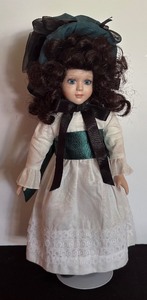 lot 185 image: Kate Greenway Doll