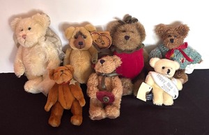 lot 192 image: Bears Bears Bears By Boyds Bears, Heartfelt Collectables, Department 56 and Hermann Bears