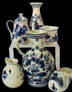 lot 205 image: Beautiful Vintage Deft Pitcher Tea Pots, Vase and More
