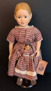 lot 262 image: Mia and Me Mattie and Minerva Doll
