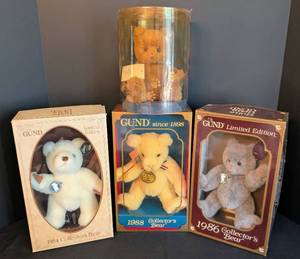 lot 265 image: Four Limited Edition Vintage Gund Bears