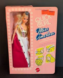 lot 17 image: Vintage Quick Curl Miss America Barbie