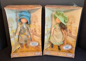 lot 274 image: Pair of New Knickerbocker Holly Hobby Dolls