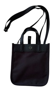 lot 226 image: Lululemon Now and Always Cross Body Handbag