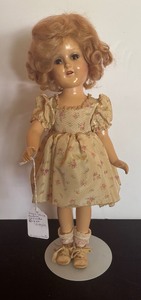 lot 255 image: Vintage 1940 Madame Alexander Sonia Henie Skating Doll