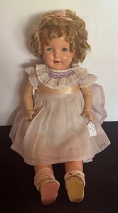 lot 344 image: Vintage Shirley Temple Doll