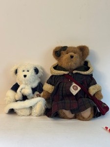 lot 375 image: Two Vintage Teddy Bears by Boyds TJs Best Dressed Collections