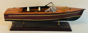 lot 450 image: Handcrafted Wooden Model of Chris Craft Runabout Speedboat Iconic Mahogany Hulled