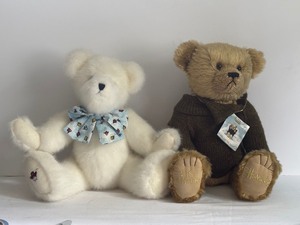 lot 448 image: Two Vintage Bears by Harreds 21st Century Bear and The Boyds Collection White Logo