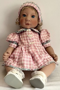 lot 447 image: Lee Middleton 1995 Doll 1459  2300 and No 052995